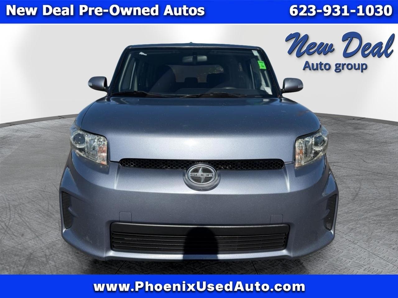 Scion xB 5-Door Wagon 5-Spd MT 2012