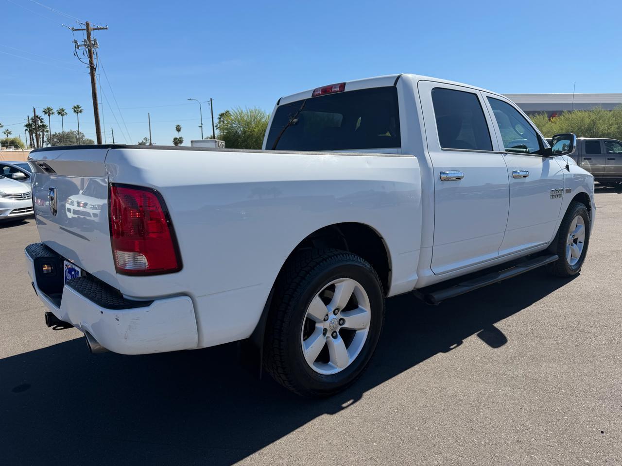 RAM 1500 2WD Crew Cab 140.5" Express 2014