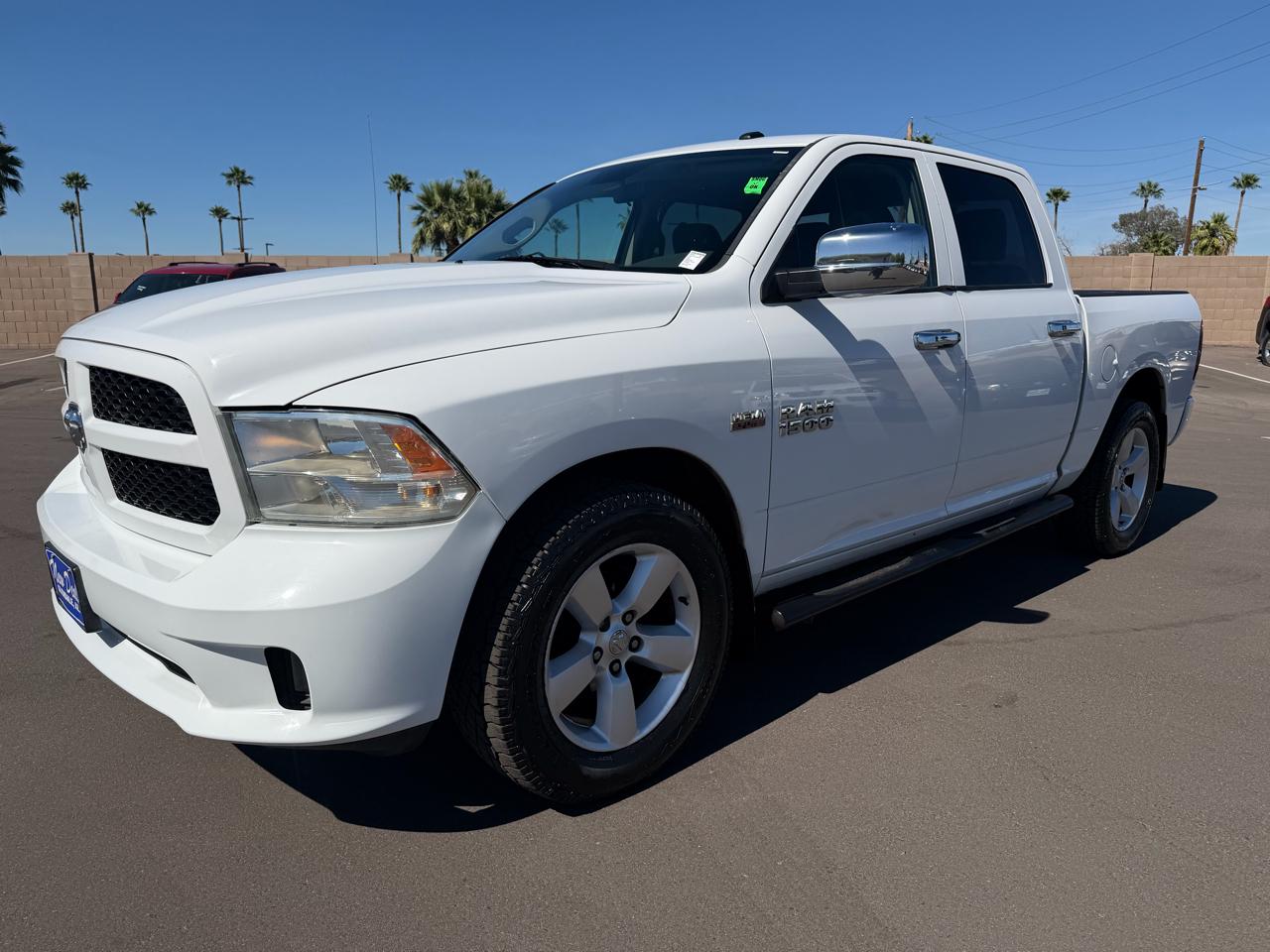RAM 1500 2WD Crew Cab 140.5" Express 2014