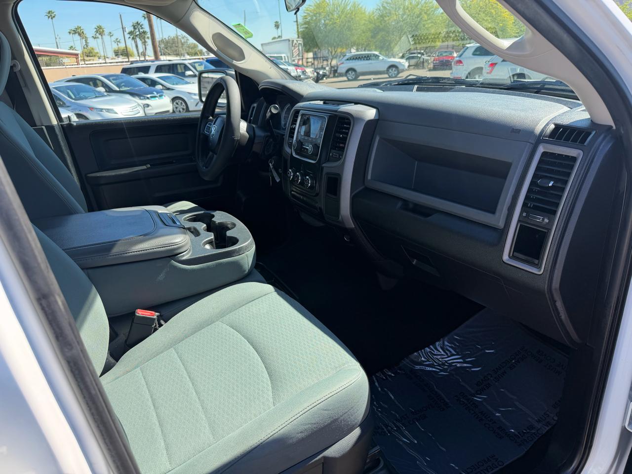 RAM 1500 2WD Crew Cab 140.5" Express 2014