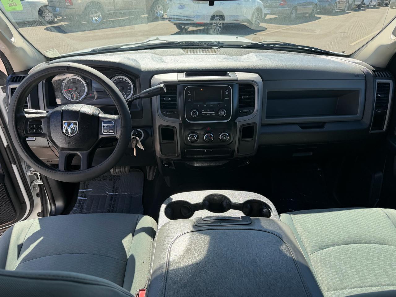 RAM 1500 2WD Crew Cab 140.5" Express 2014