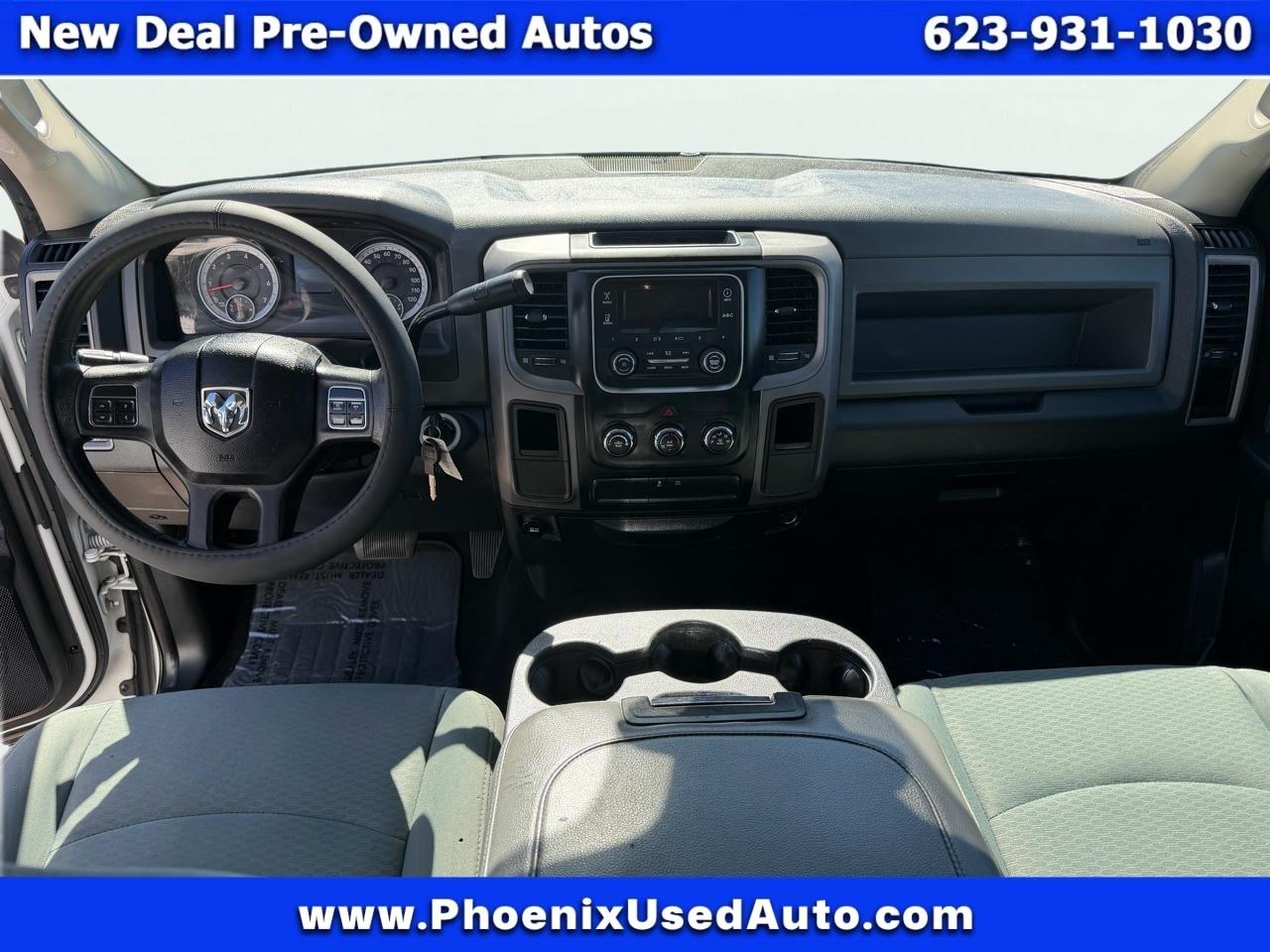 RAM 1500 2WD Crew Cab 140.5" Express 2014