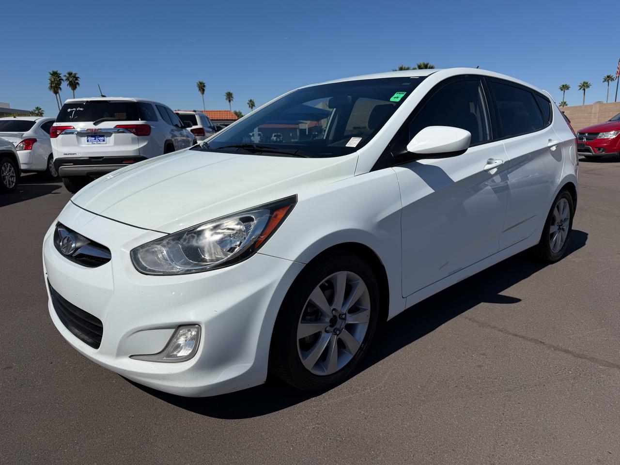 Hyundai Accent SE 5-Door 2012