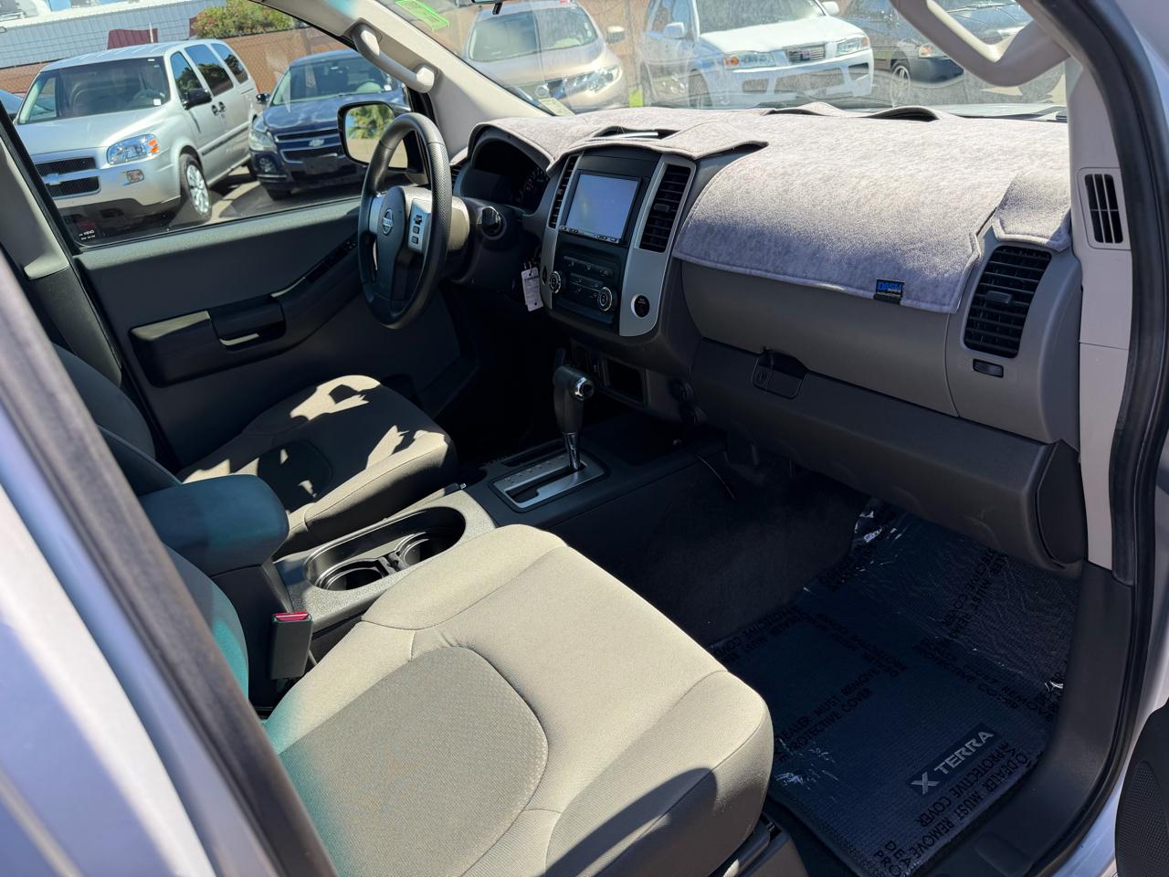 Nissan Xterra S 2WD 2013