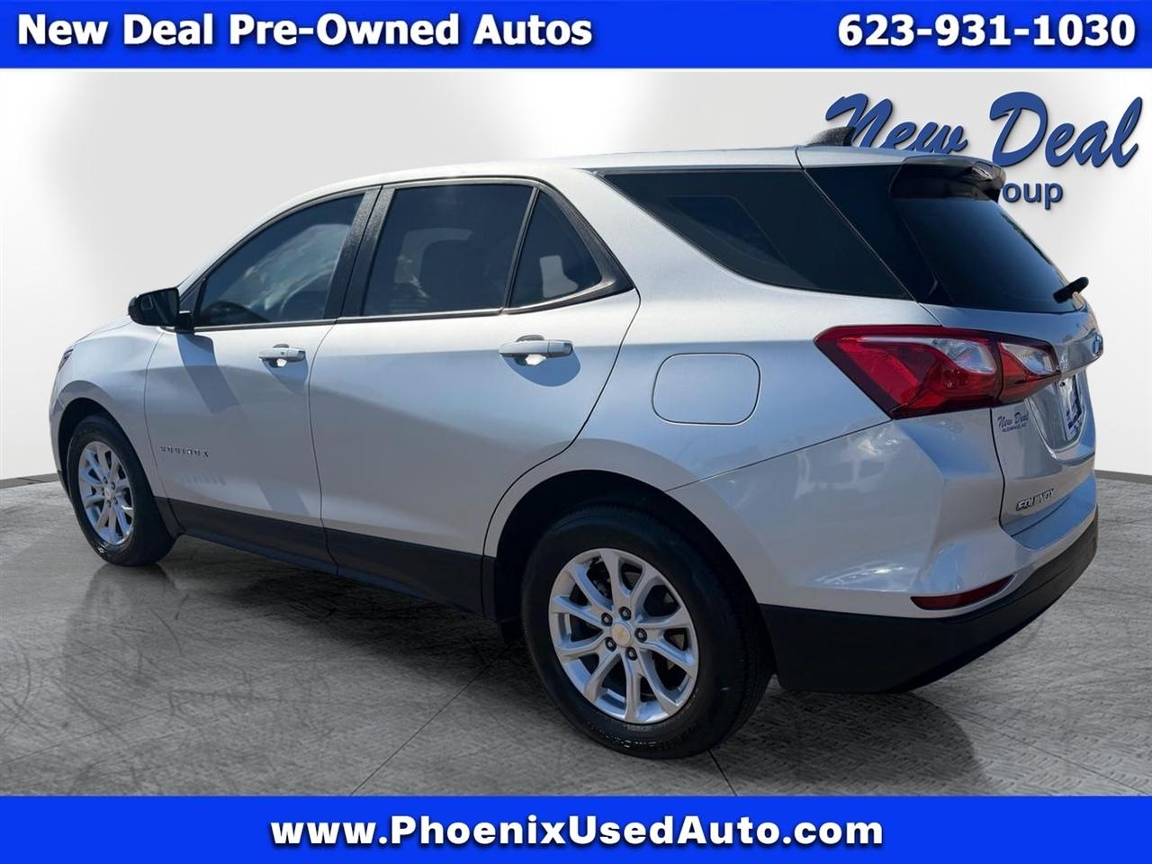 View vehicle photo 5