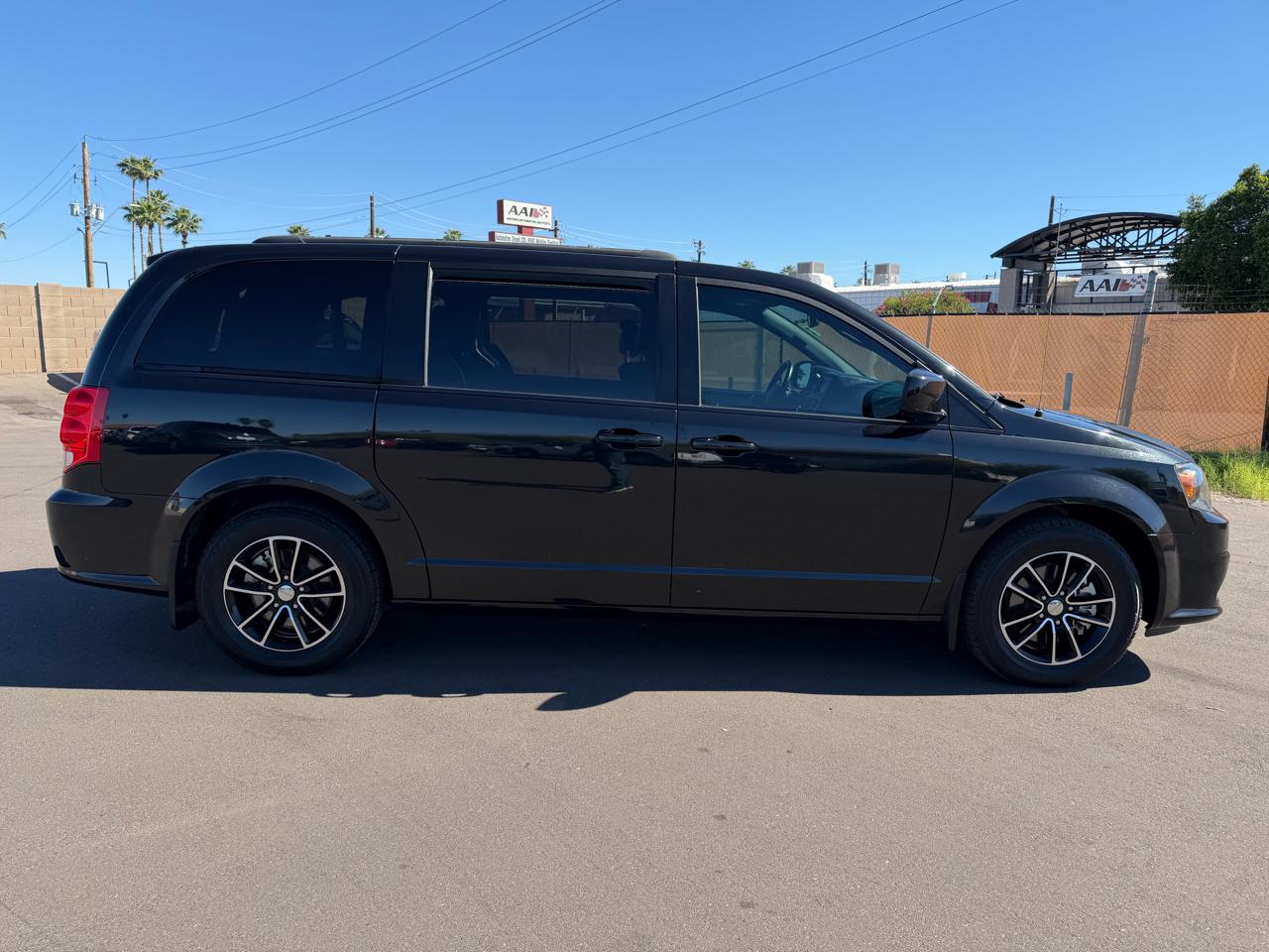 Dodge Grand Caravan SE 2018