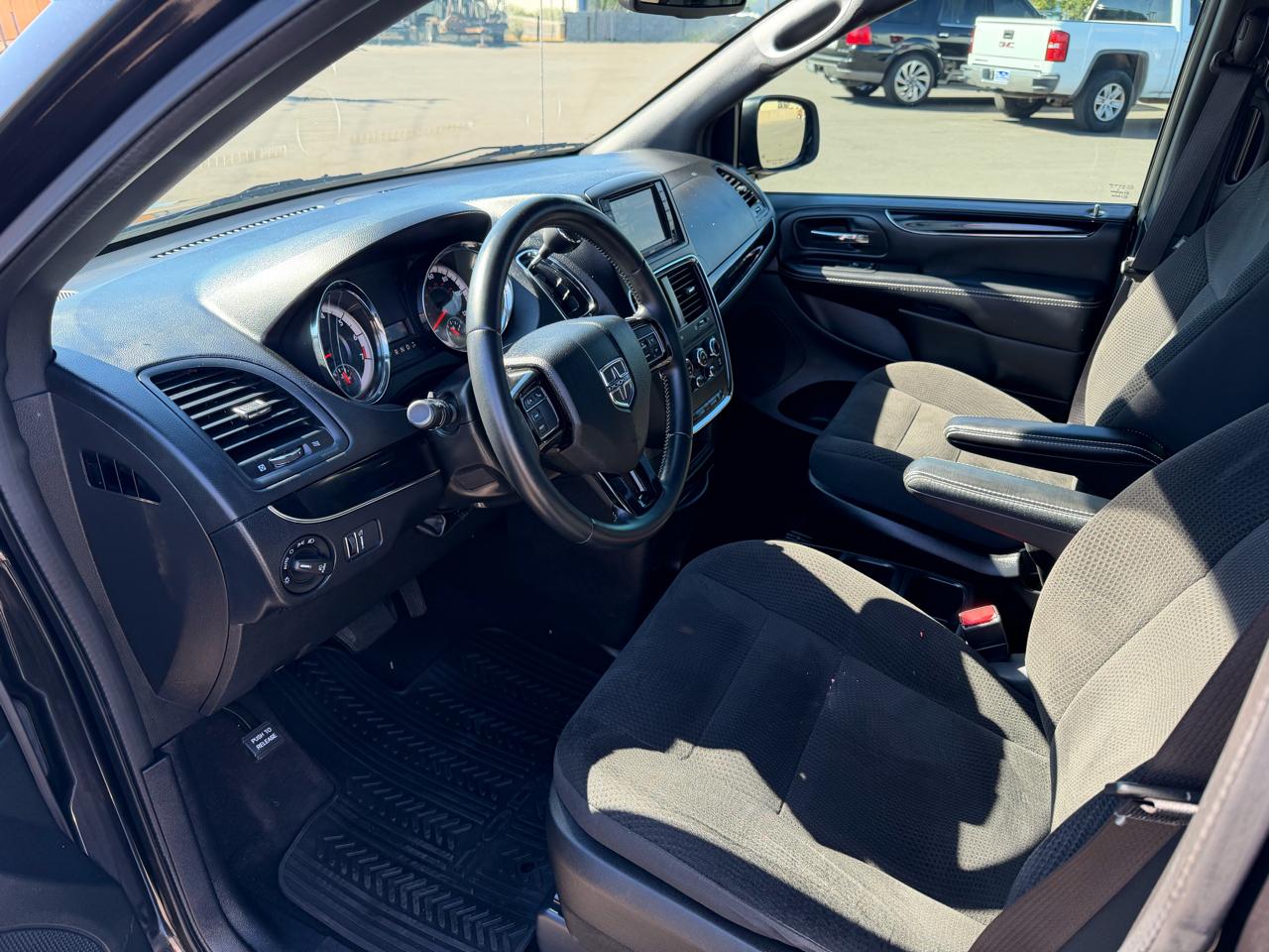 Dodge Grand Caravan SE 2018