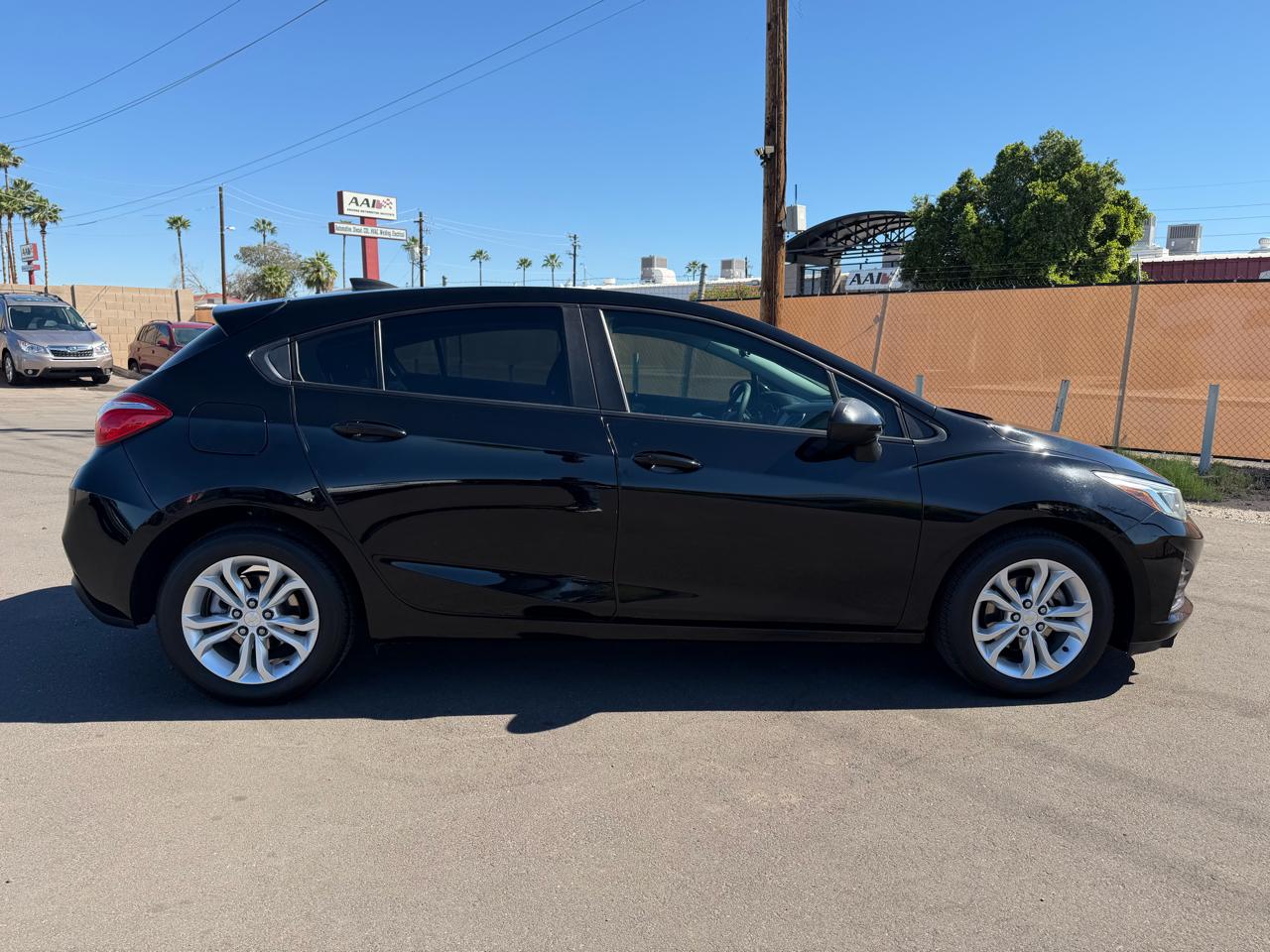 Chevrolet Cruze LS Hatchback 2019