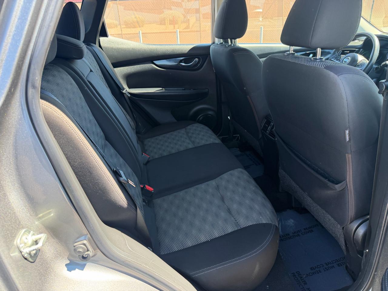 Nissan Rogue Sport S 2019