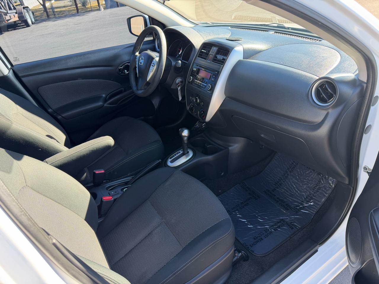 Nissan Versa 1.6 S Sedan 2016