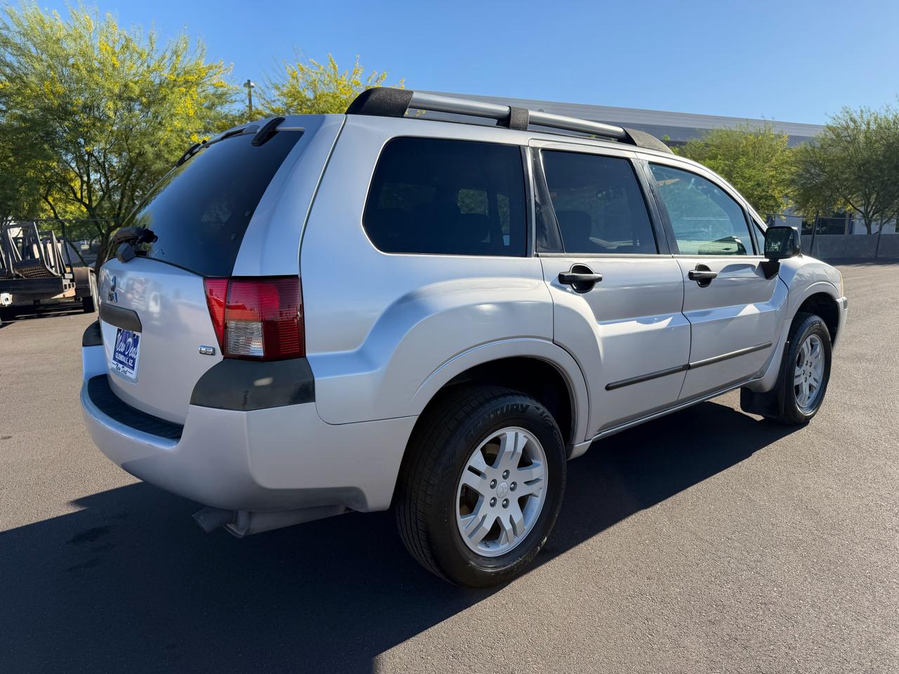 Mitsubishi Endeavor LS FWD 2005