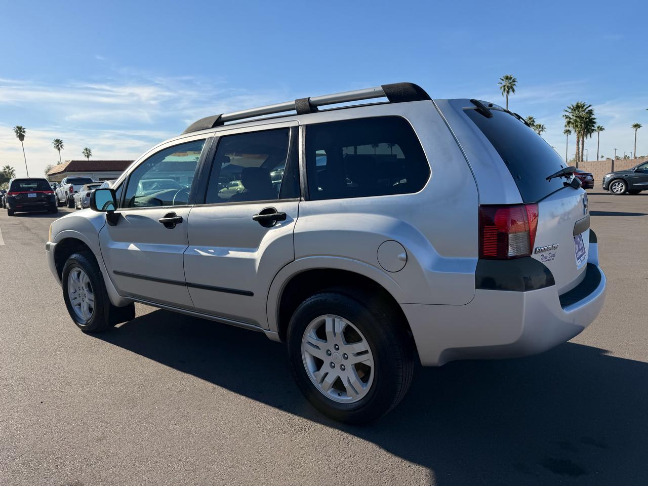 Mitsubishi Endeavor LS FWD 2005