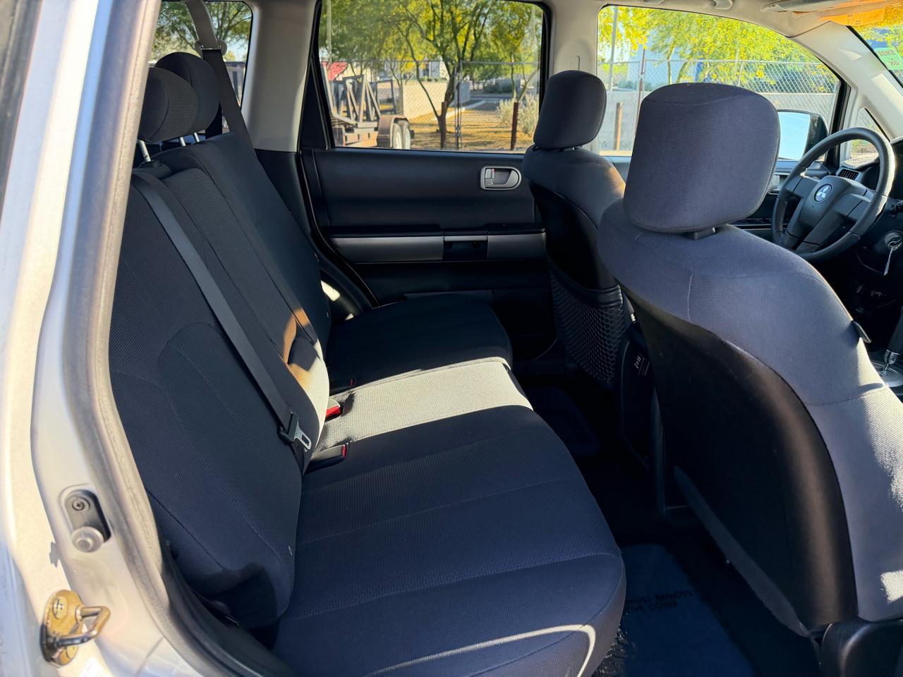 Mitsubishi Endeavor LS FWD 2005