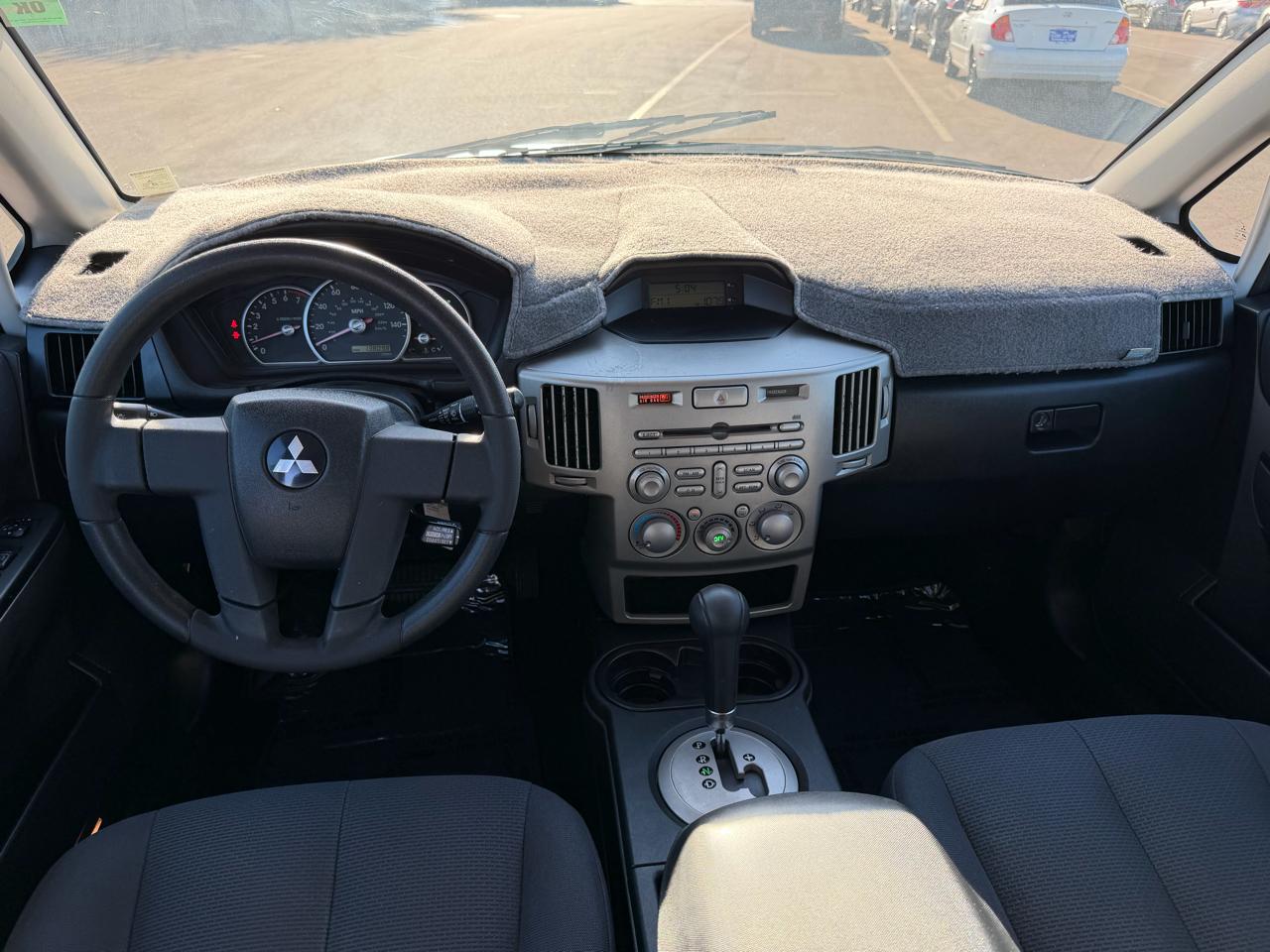 Mitsubishi Endeavor LS FWD 2005