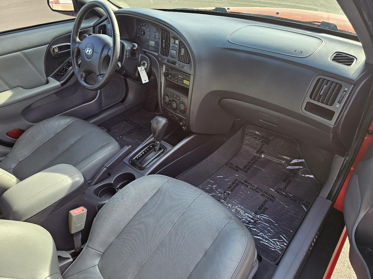 Hyundai Elantra GLS 5-Door 2005