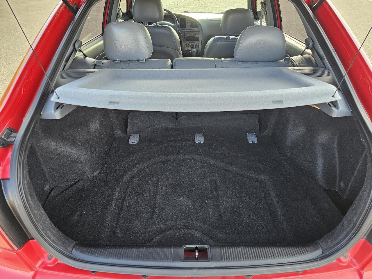 Hyundai Elantra GLS 5-Door 2005