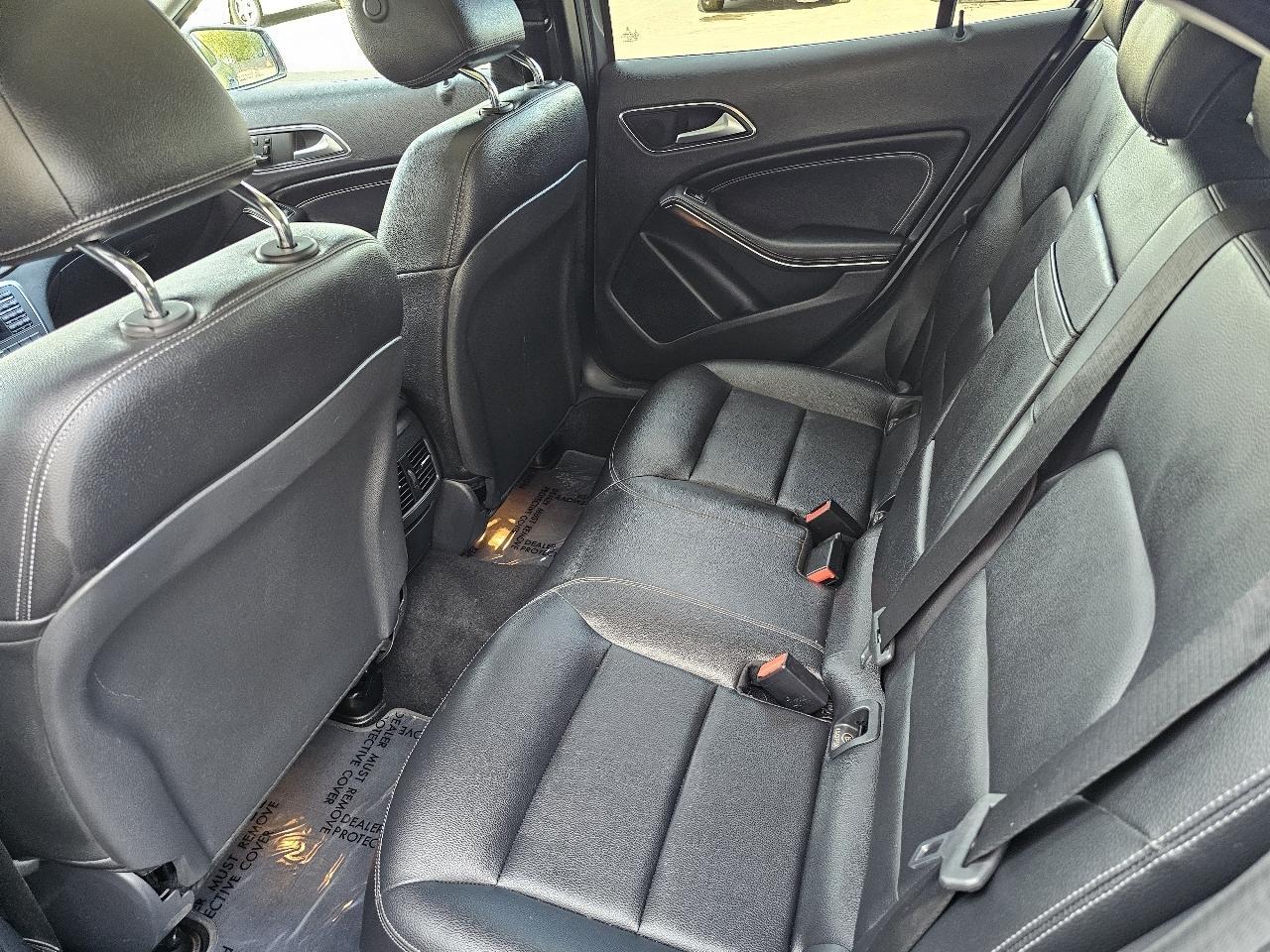 Mercedes-Benz GLA-Class GLA250 4MATIC 2015