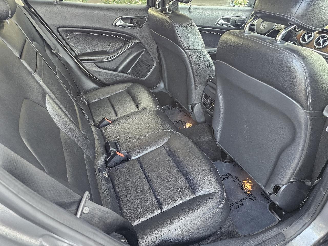 Mercedes-Benz GLA-Class GLA250 4MATIC 2015