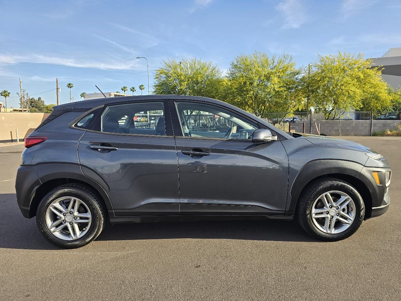 Hyundai Kona SE 2021