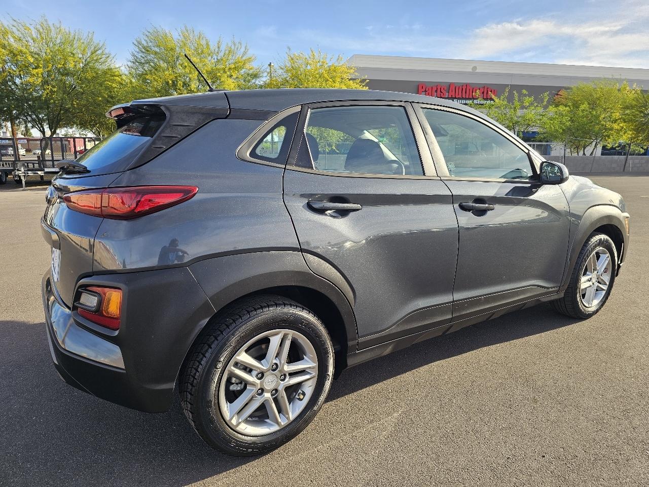 Hyundai Kona SE 2021