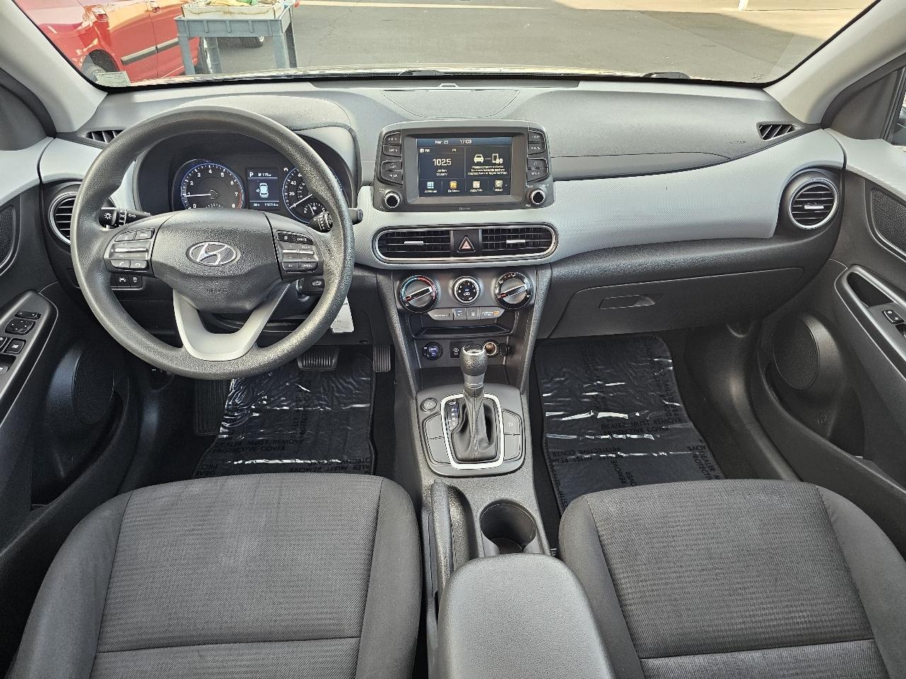 Hyundai Kona SE 2021