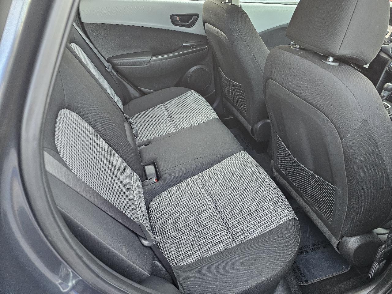 Hyundai Kona SE 2021