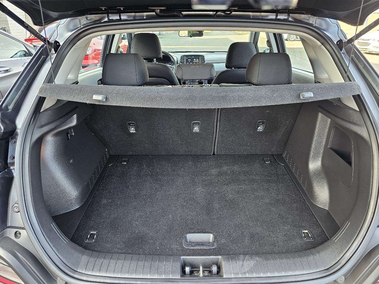 Hyundai Kona SE 2021