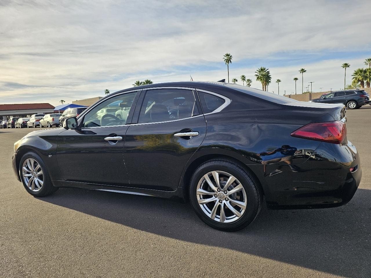 Infiniti Q70 3.7 2017