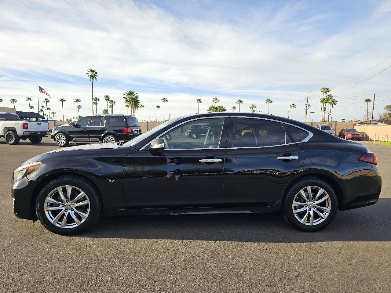 Infiniti Q70 3.7 2017