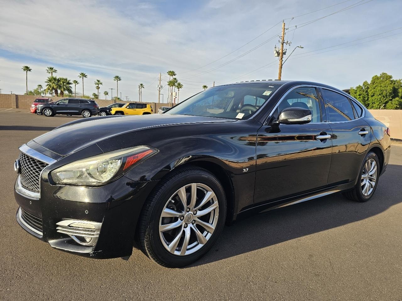 Infiniti Q70 3.7 2017