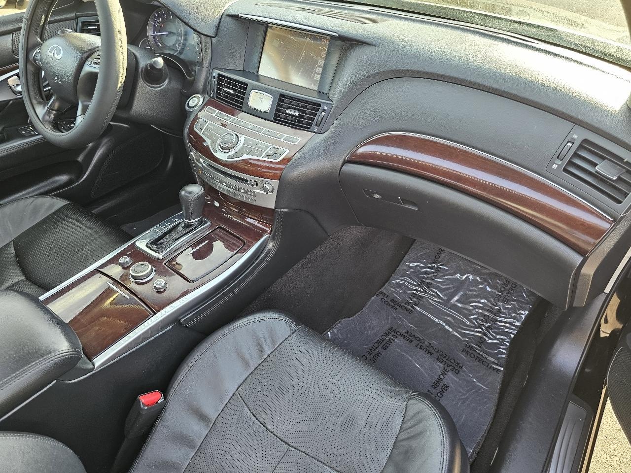 Infiniti Q70 3.7 2017