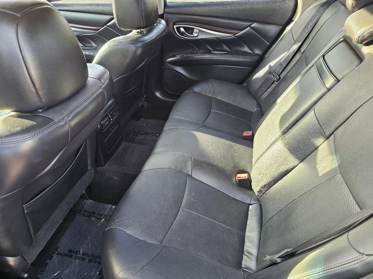 Infiniti Q70 3.7 2017