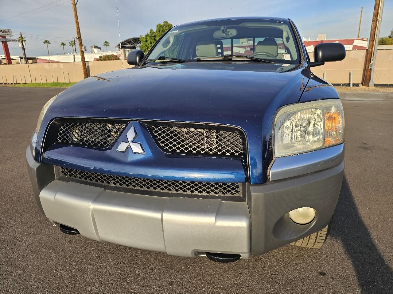 Mitsubishi Raider DuroCross V8 Extended Cab 4WD 2006