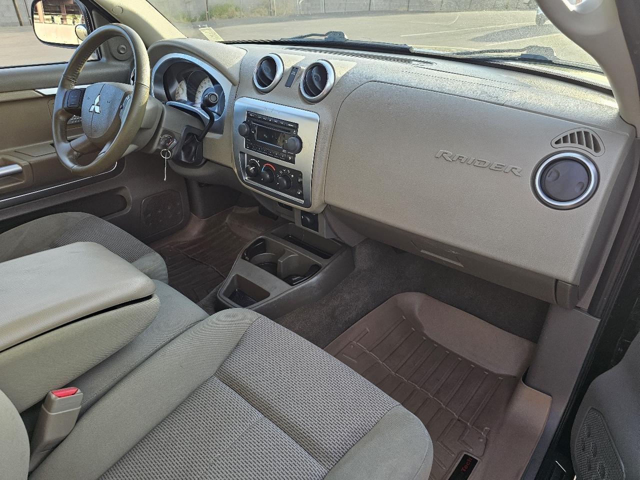 Mitsubishi Raider DuroCross V8 Extended Cab 4WD 2006