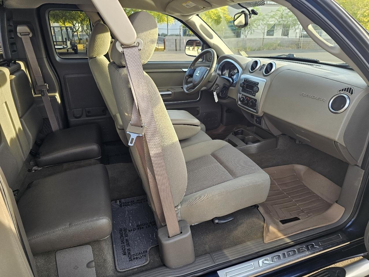 Mitsubishi Raider DuroCross V8 Extended Cab 4WD 2006