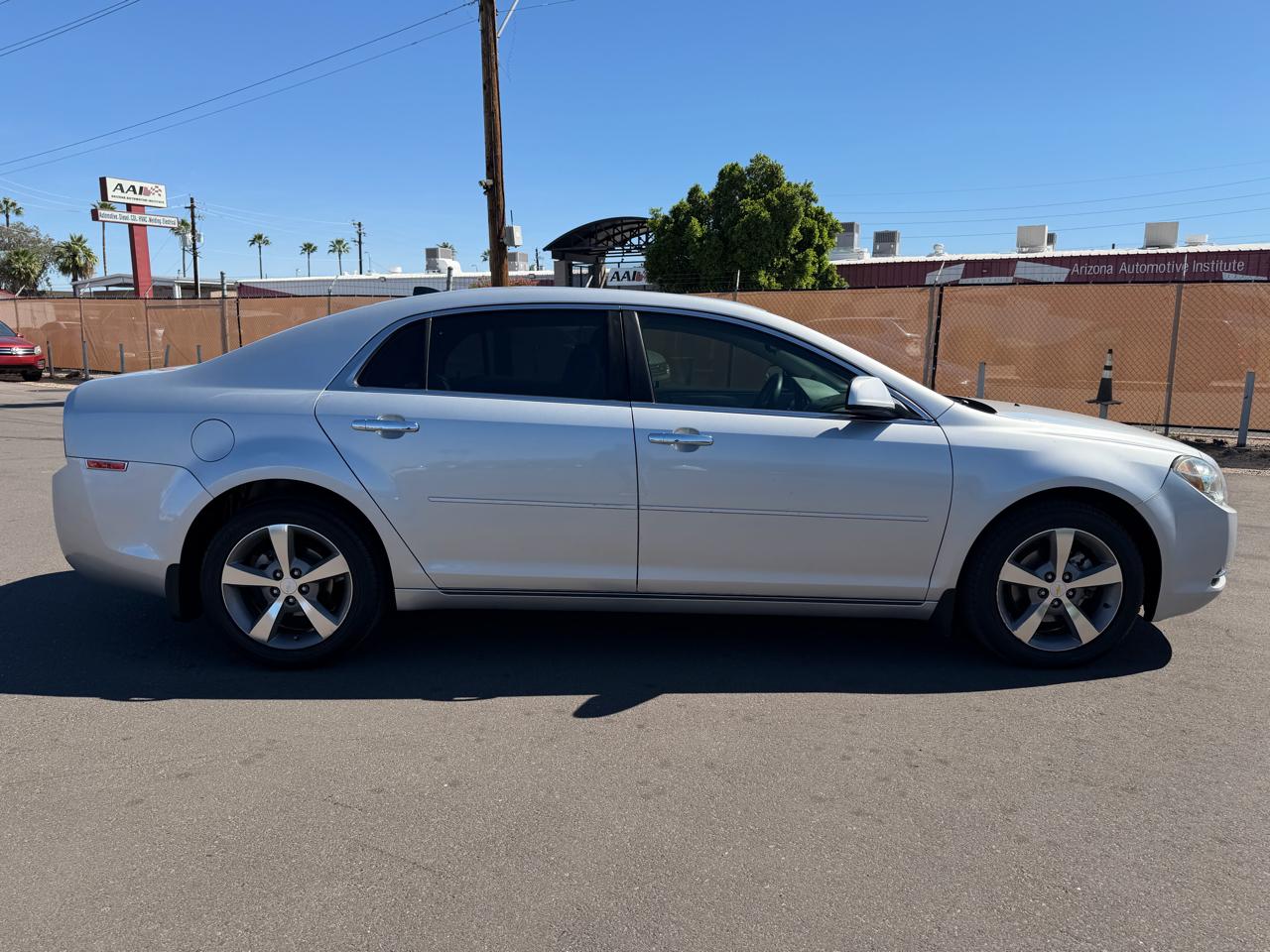 Chevrolet Malibu 1LT 2012