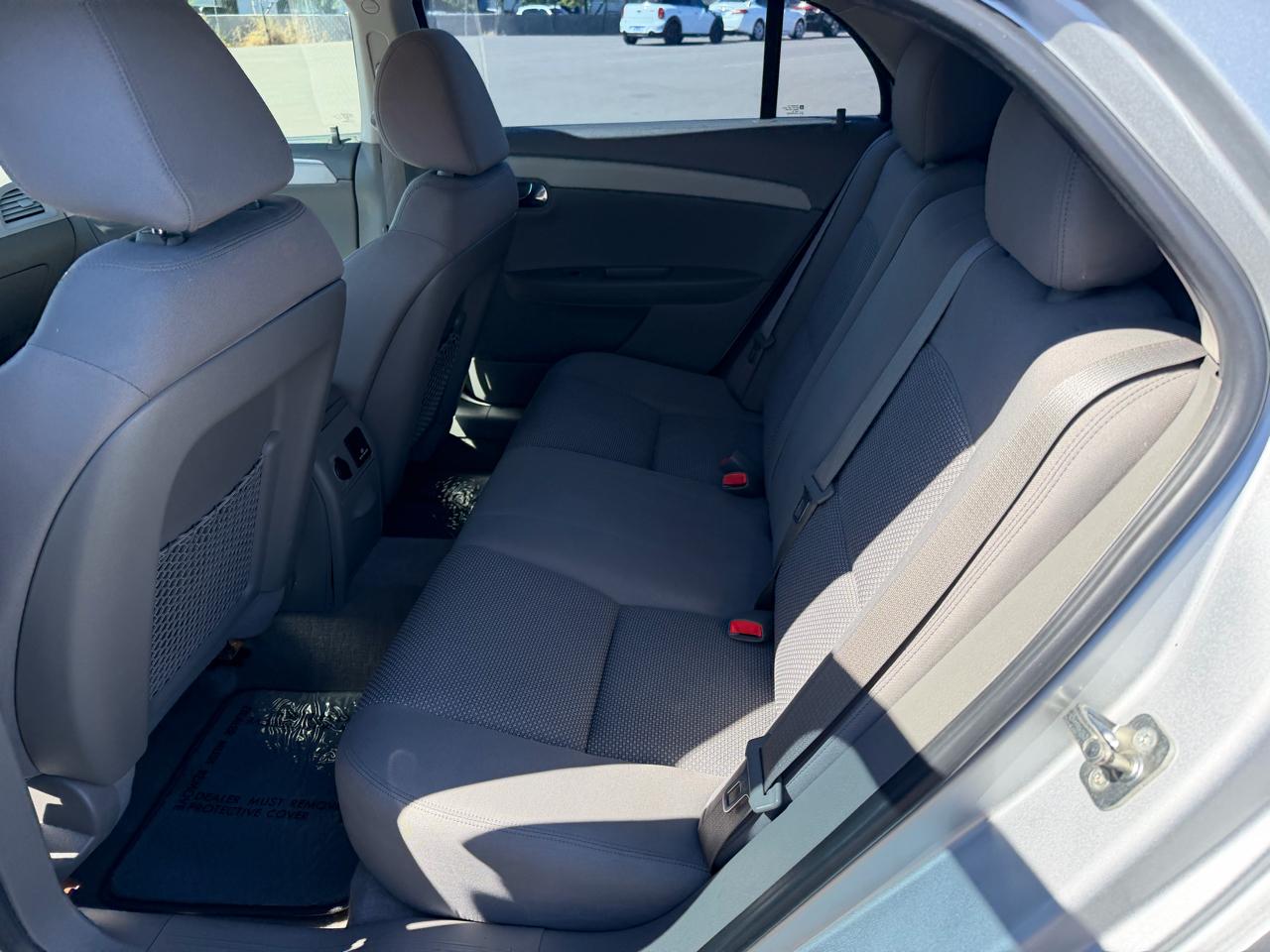 Chevrolet Malibu 1LT 2012