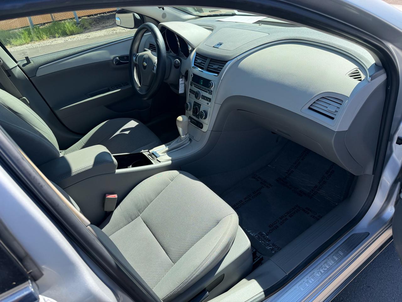 Chevrolet Malibu 1LT 2012