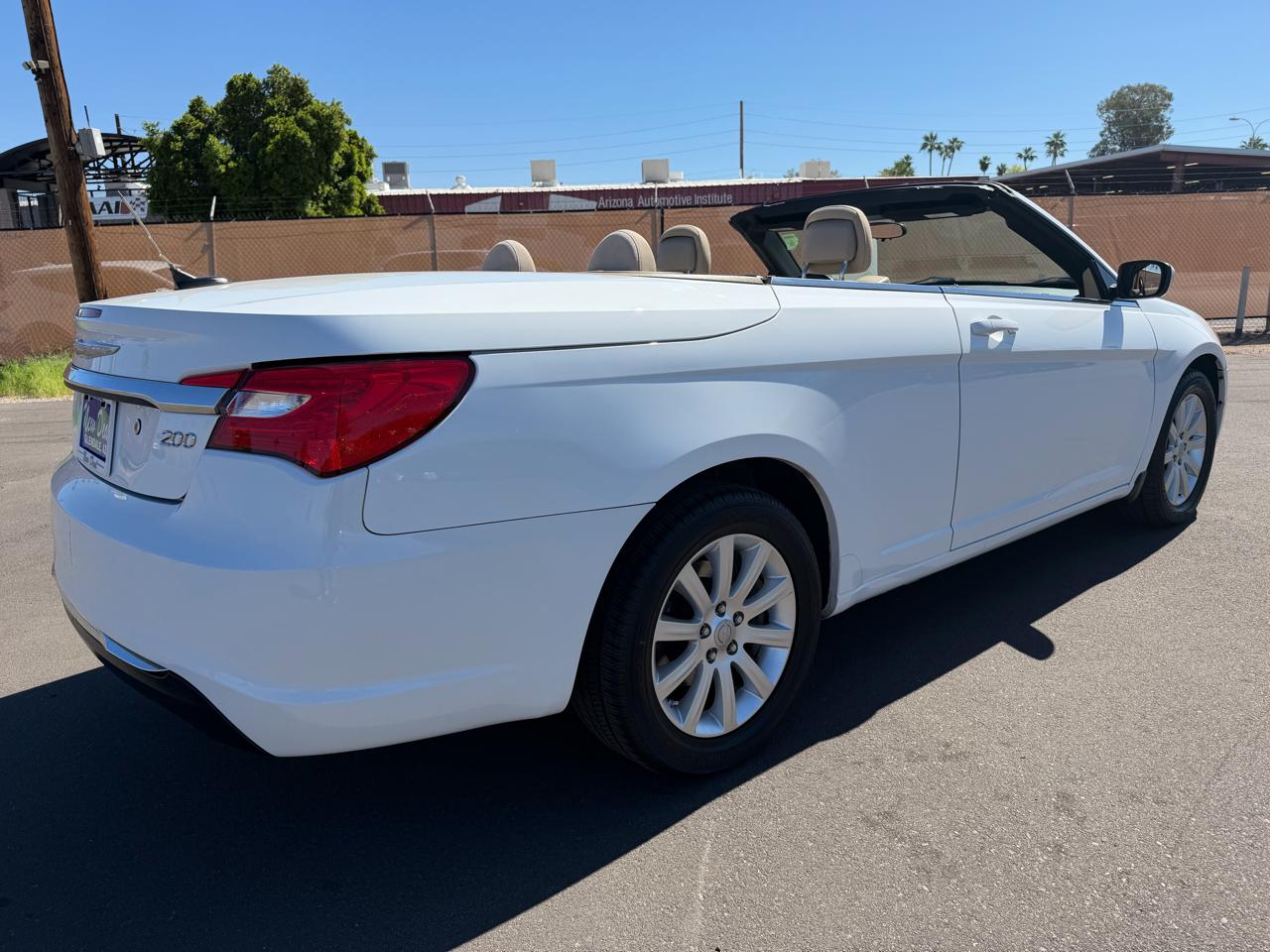 Chrysler 200 Touring Convertible 2011