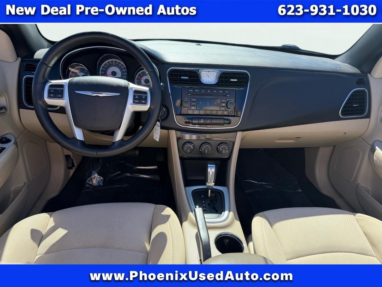 Chrysler 200 Touring Convertible 2011