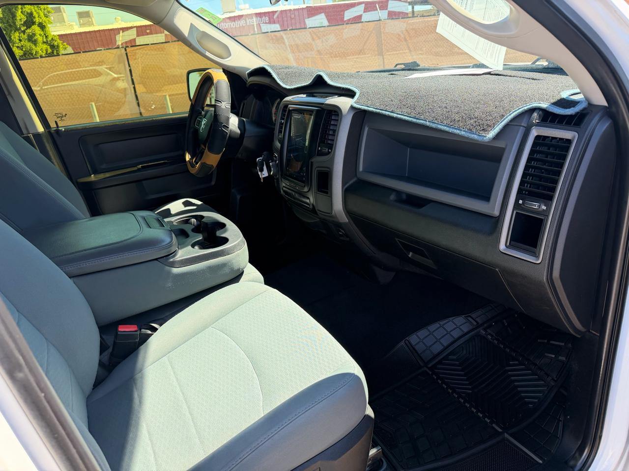 RAM 1500 Classic Tradesman Quad Cab 2WD 2019