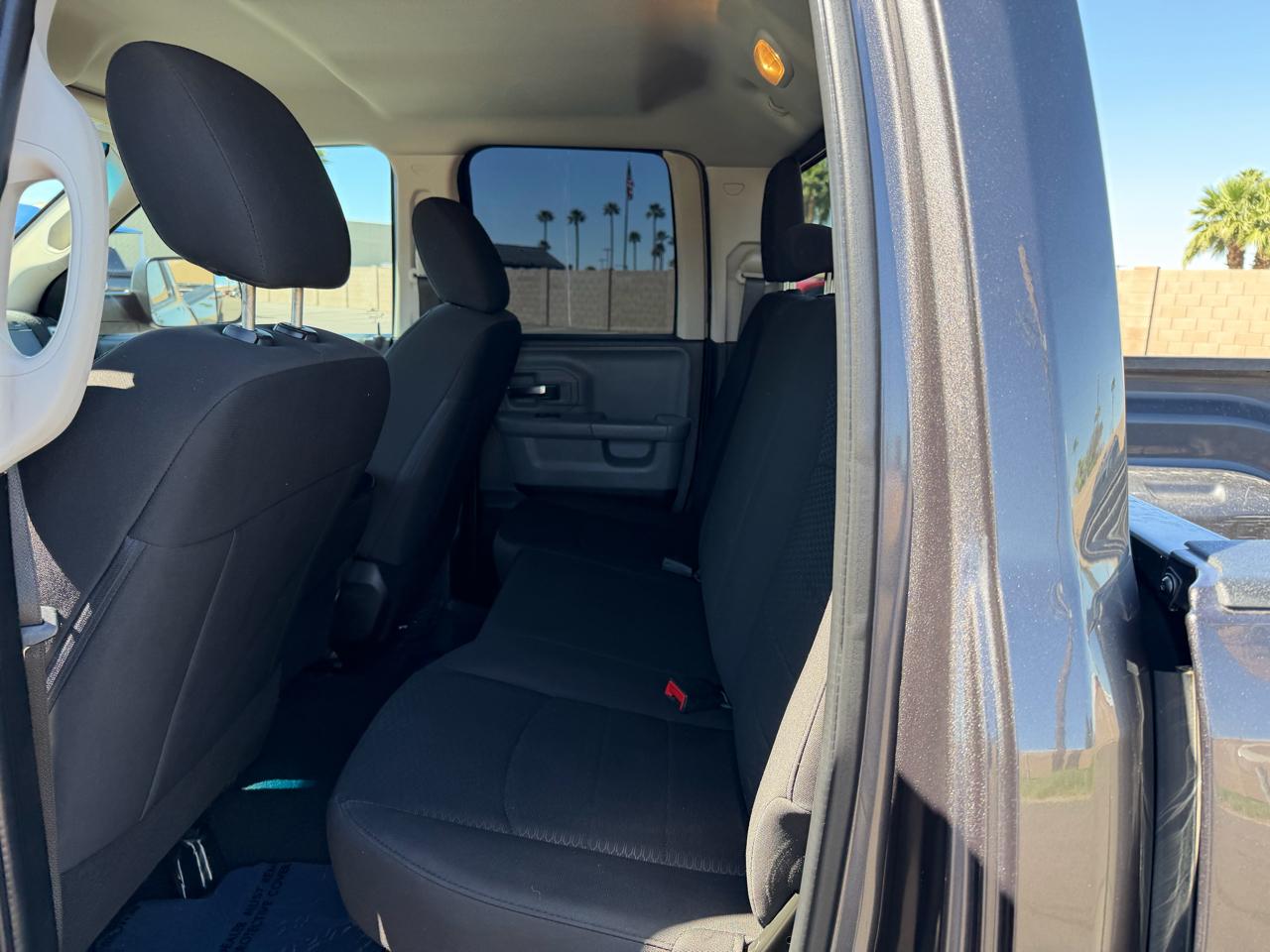 RAM 1500 Classic Tradesman Quad Cab 4WD 2020