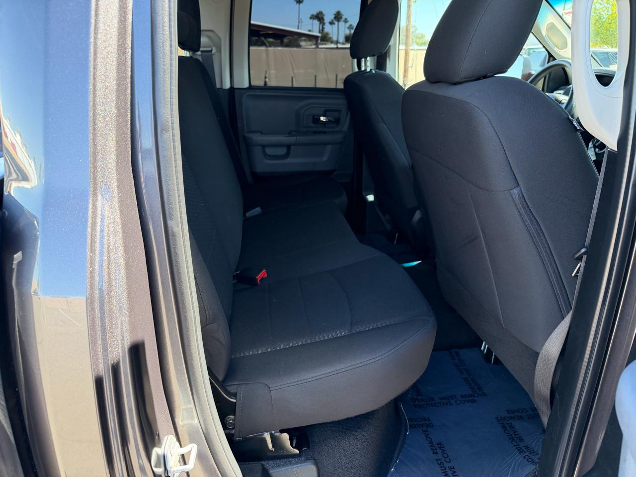 RAM 1500 Classic Tradesman Quad Cab 4WD 2020