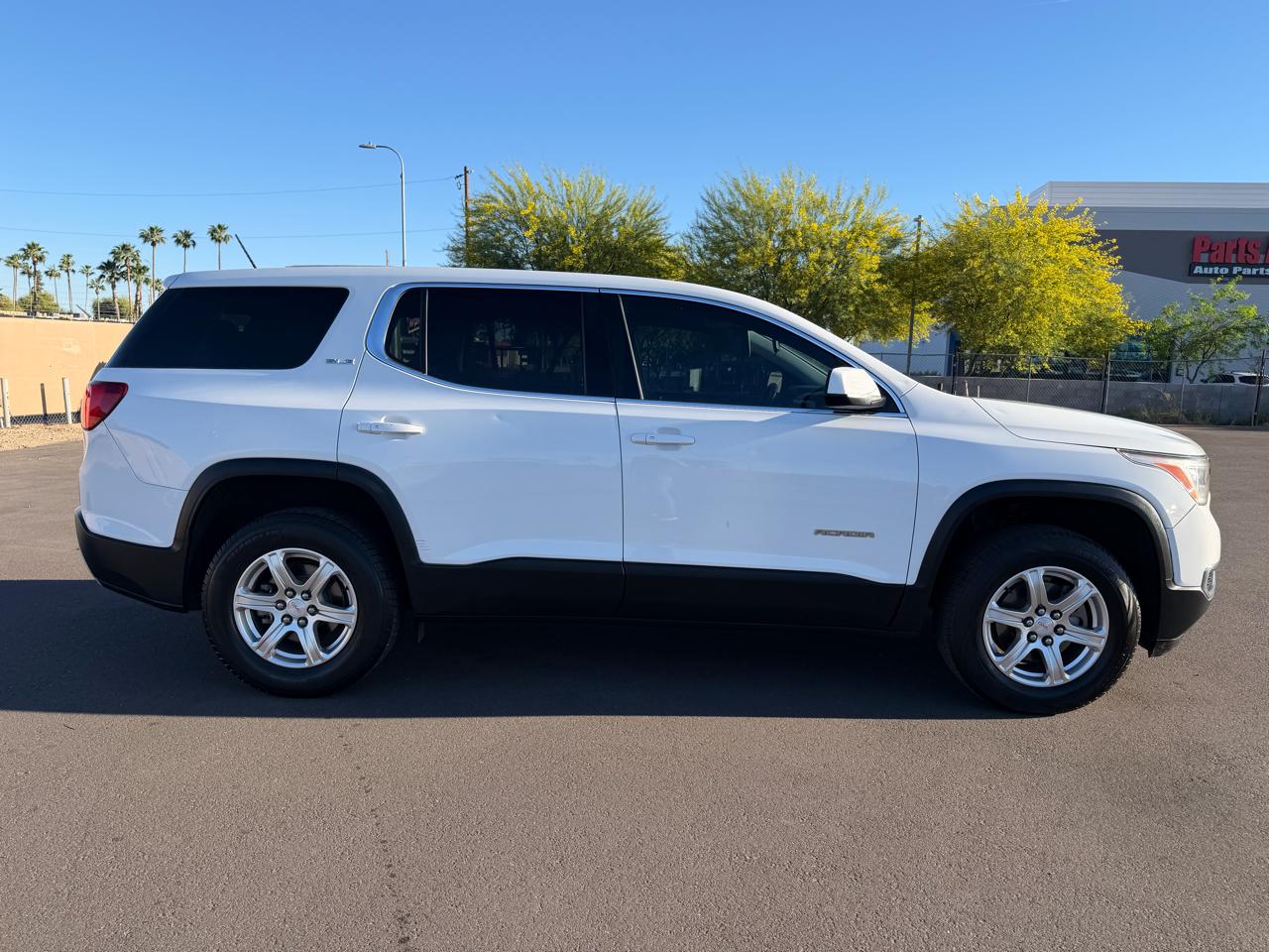 GMC Acadia SLE-1 FWD 2019