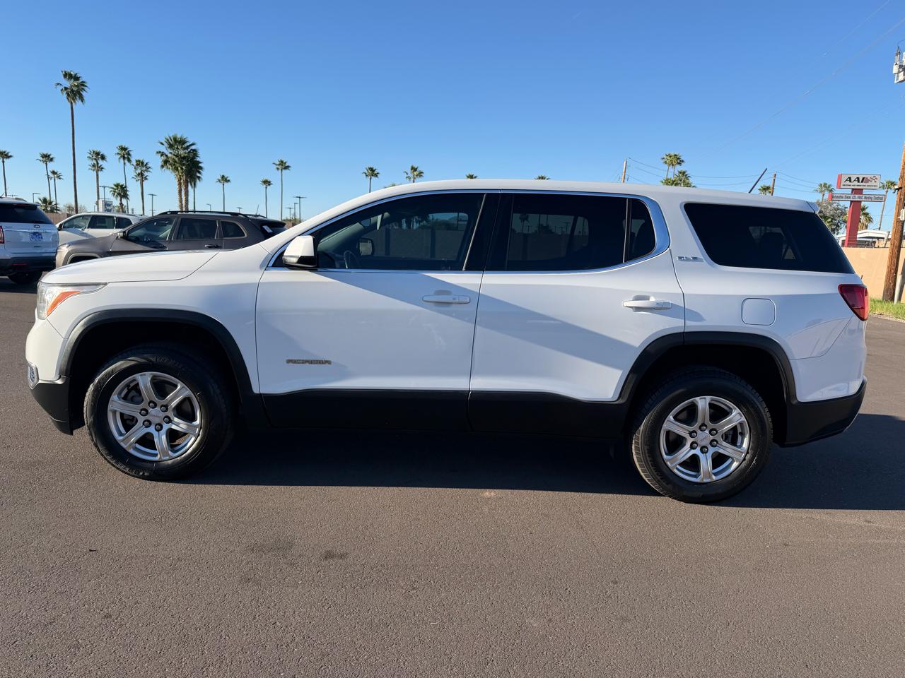 GMC Acadia SLE-1 FWD 2019