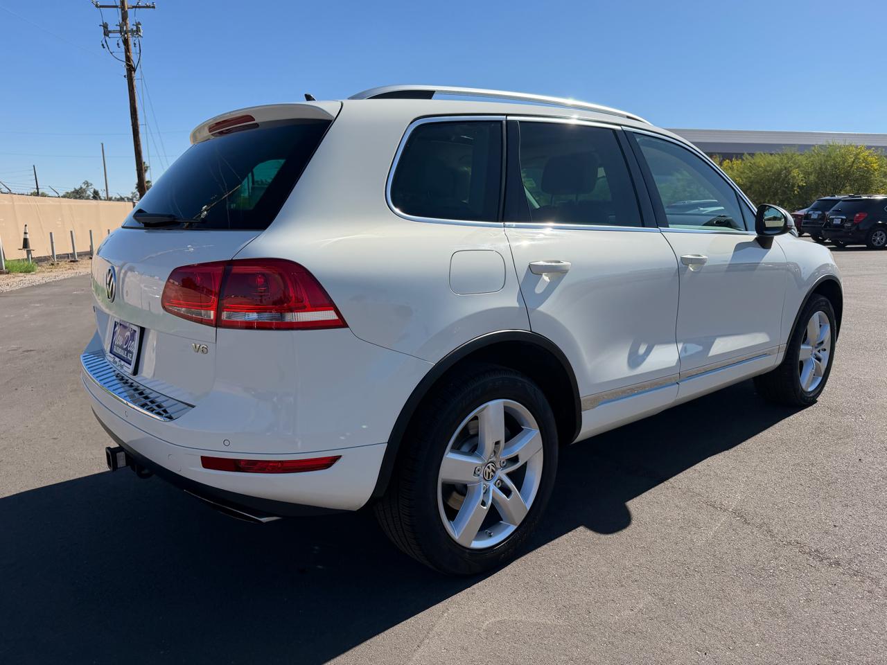 Volkswagen Touareg VR6 Sport w/Navigation 2012