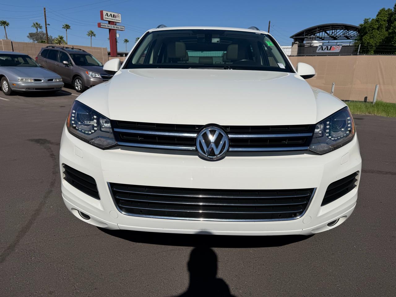 Volkswagen Touareg VR6 Sport w/Navigation 2012