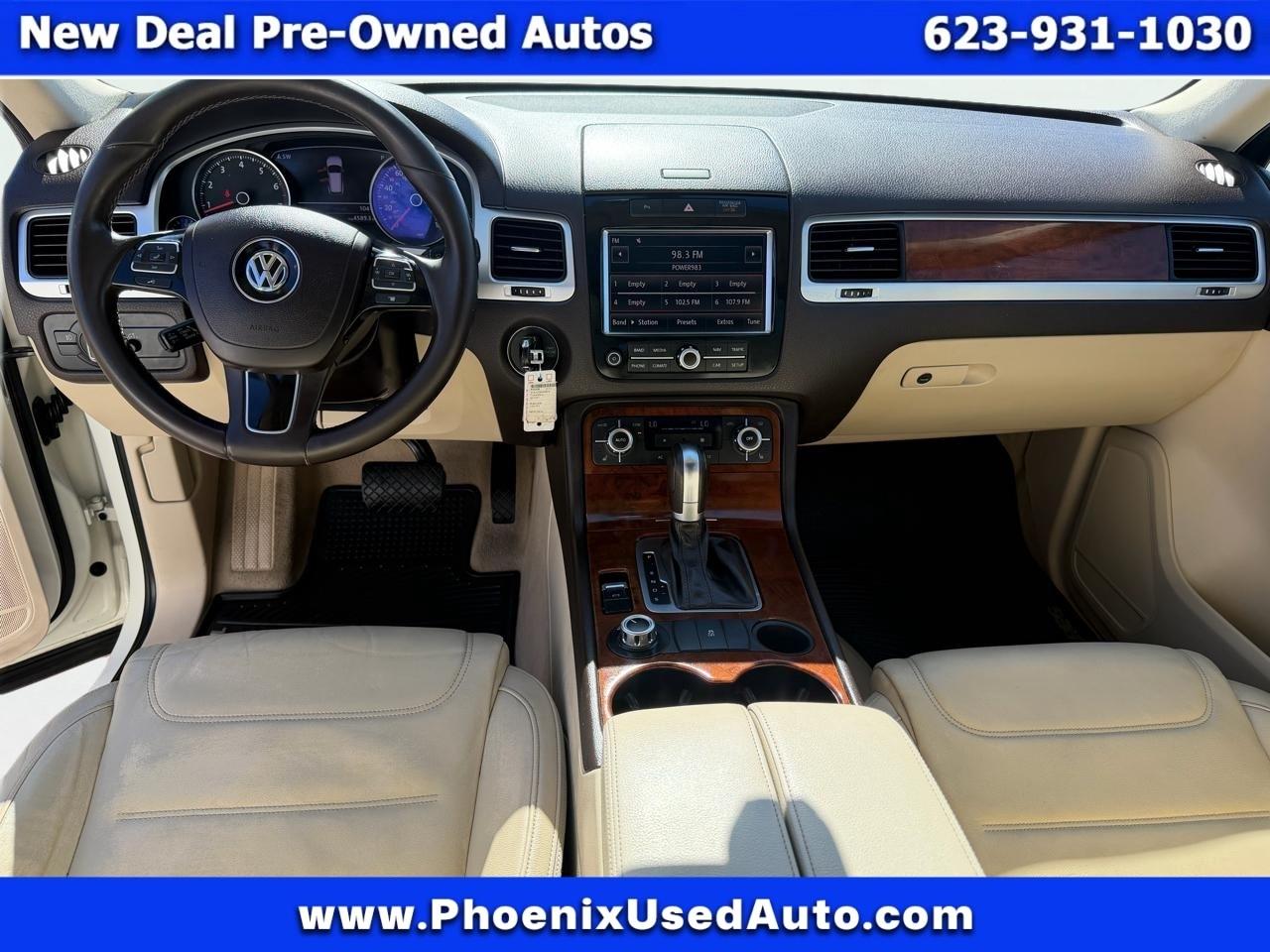 Volkswagen Touareg VR6 Sport w/Navigation 2012