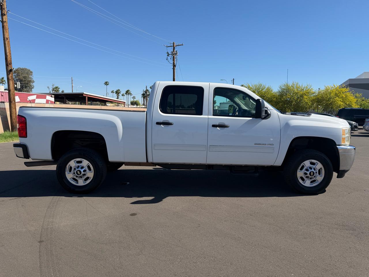 Chevrolet Silverado 2500HD LT Crew Cab 2WD 2013