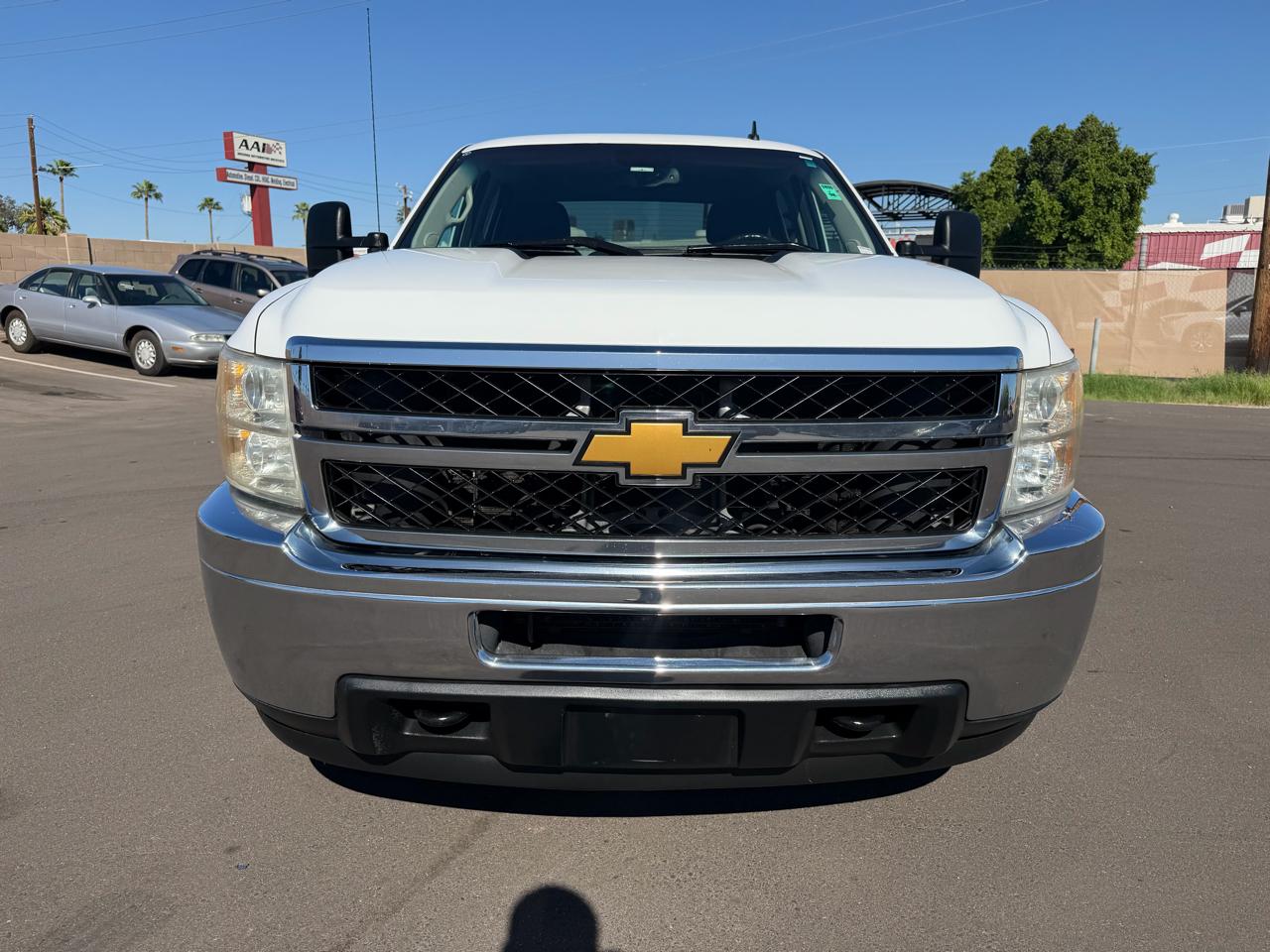 Chevrolet Silverado 2500HD LT Crew Cab 2WD 2013